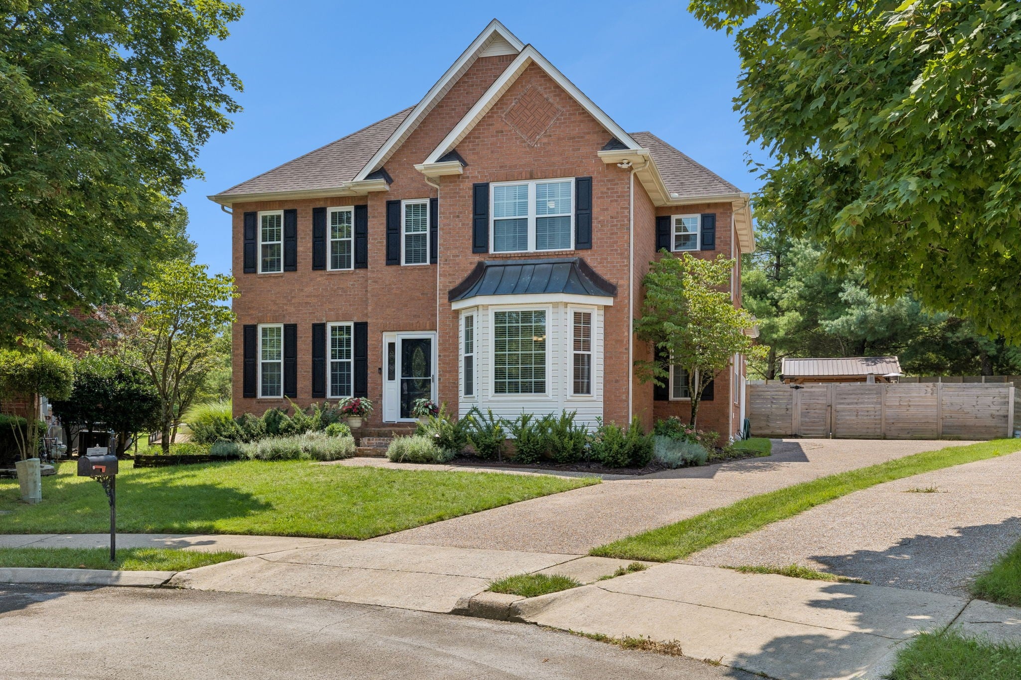 4-bed listing at 505 Falkirk Ct, Franklin