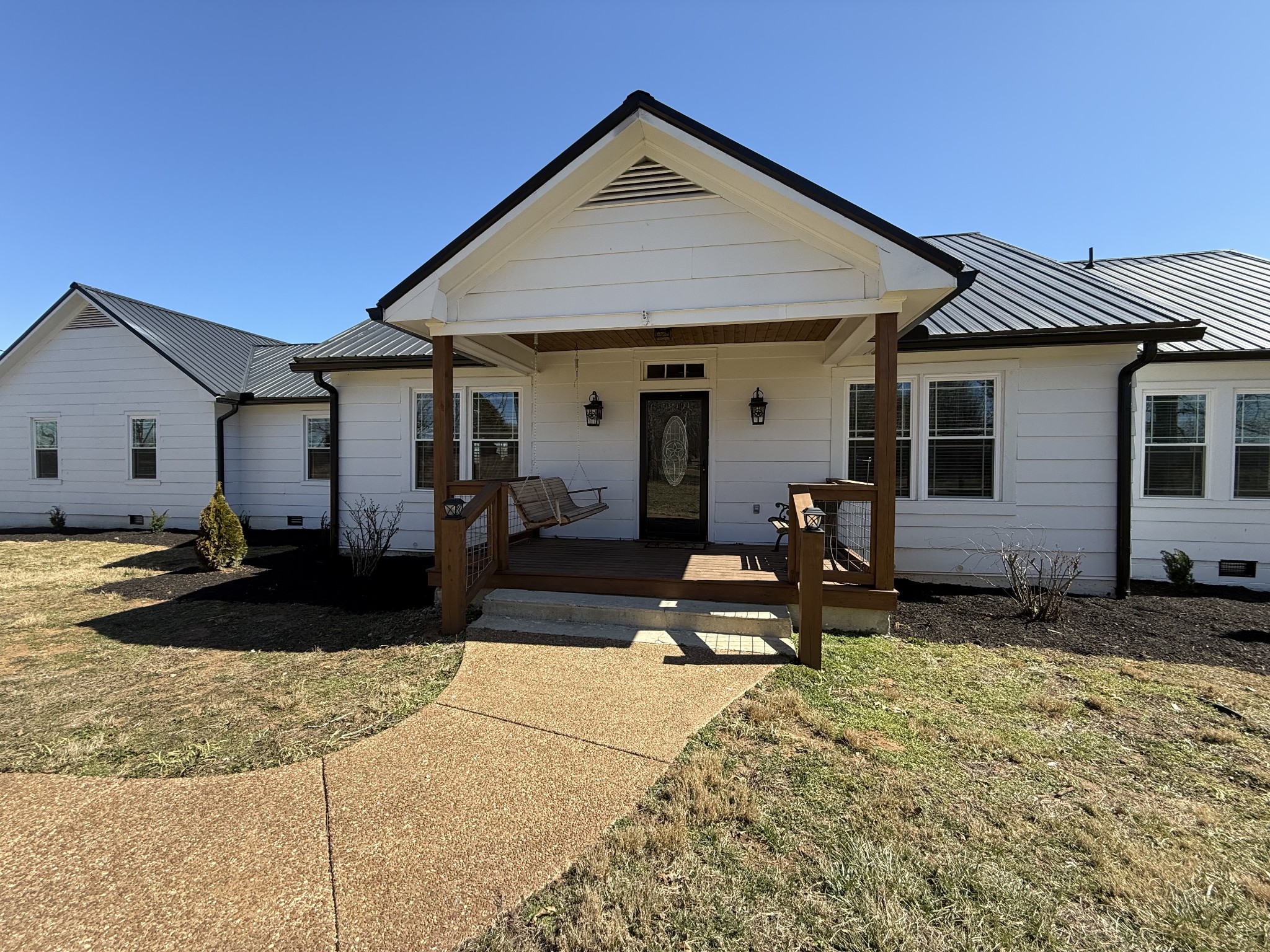 415 Viola Rd