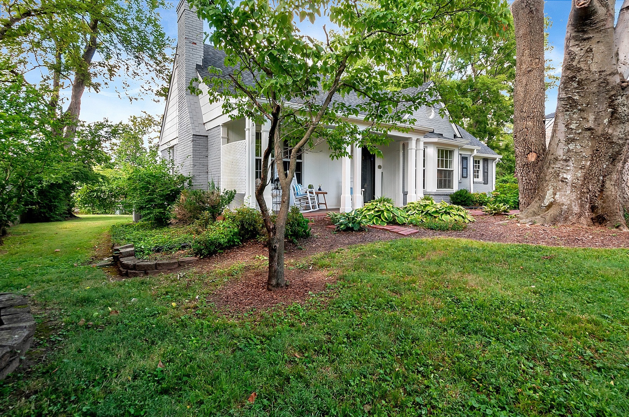 2-bed home for sale in Nashville, TN 37215, 1820 Lombardy Ave 1820 Lombardy Ave, Nashville TN 37215 2-bed home, photo 4 of 33