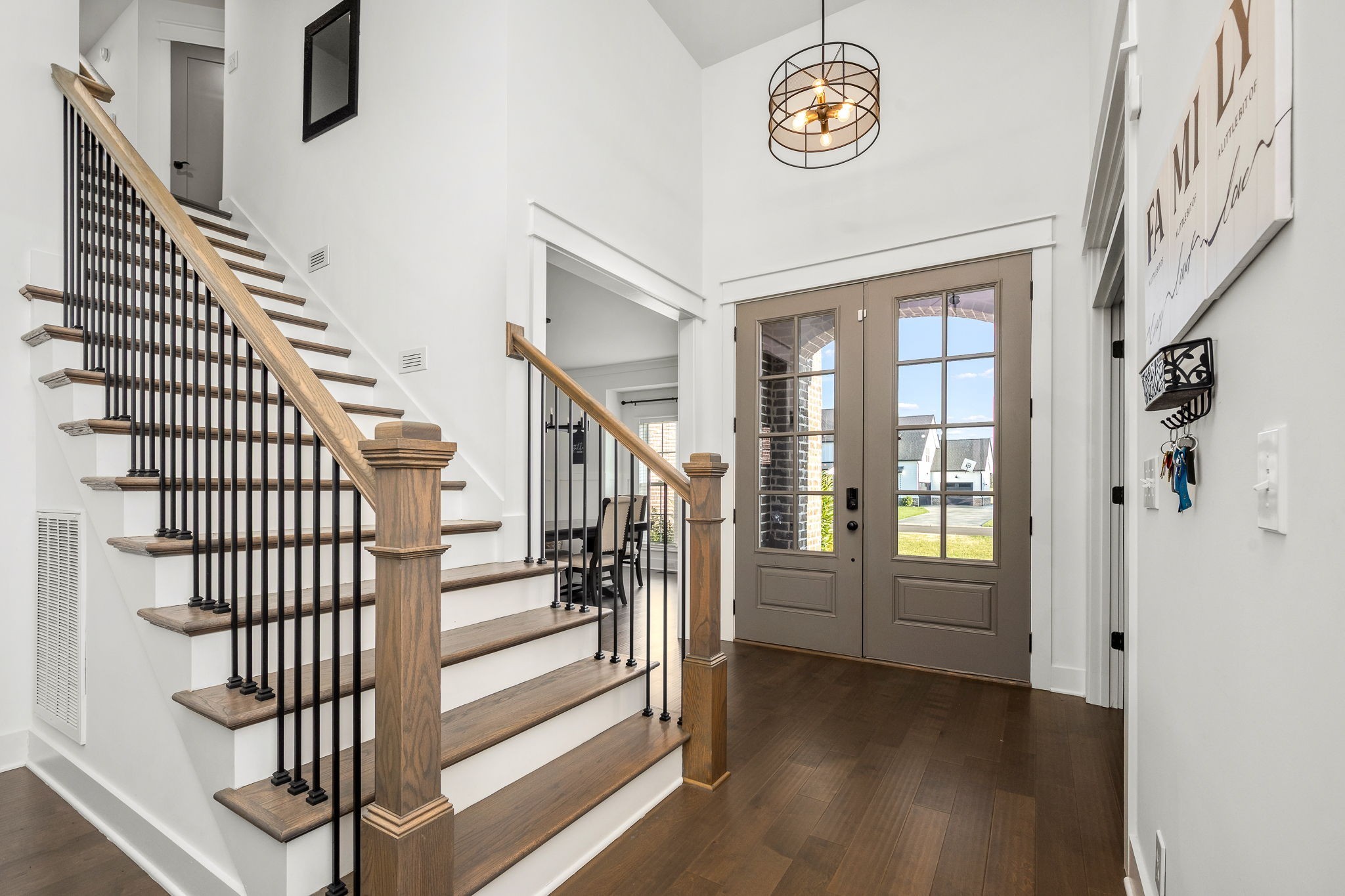 2614 Holly Springs Dr