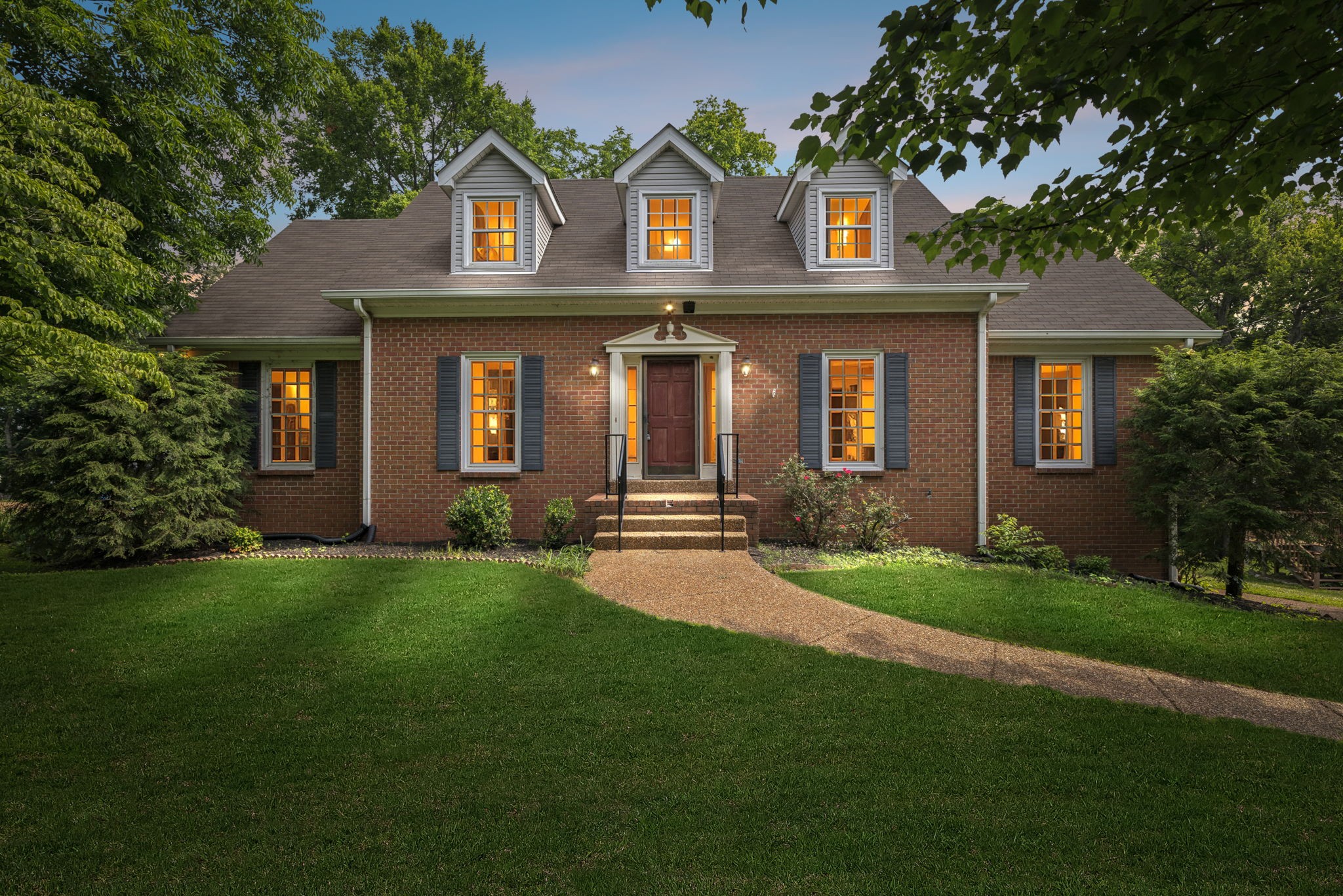 1124 Oak Creek Dr