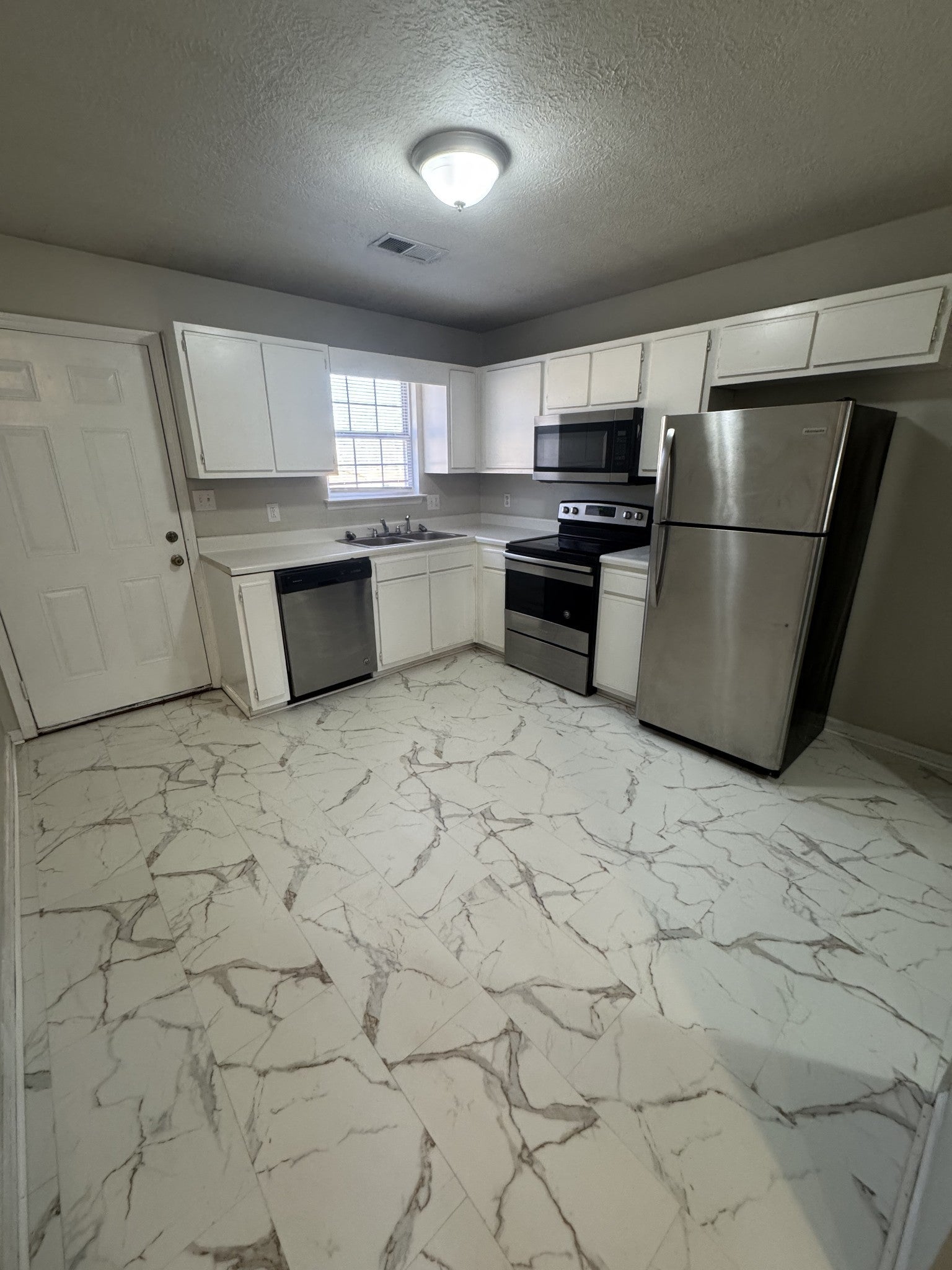 161 Ingle Dr C2