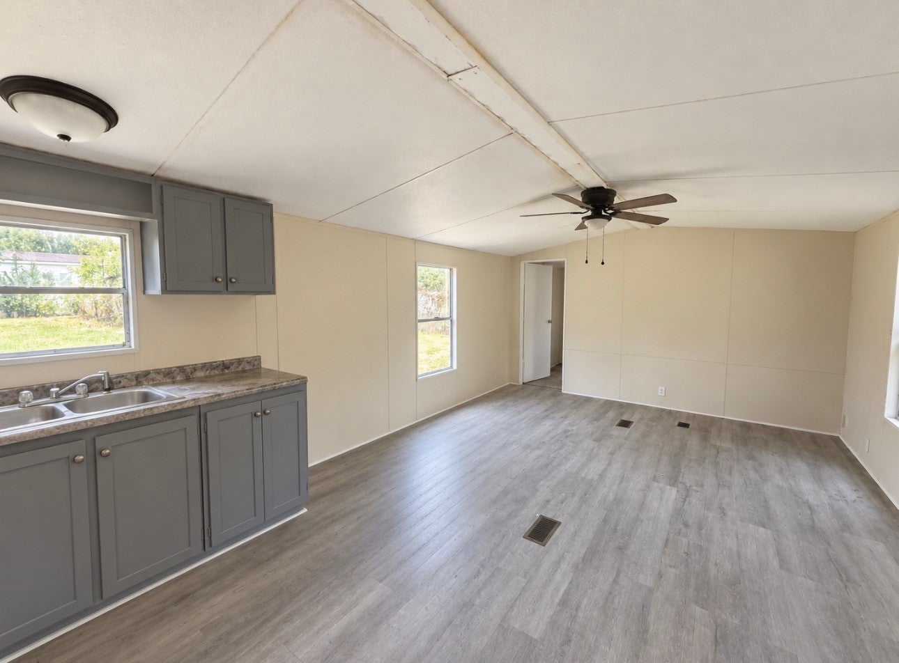 441 Crawford Cir