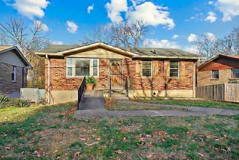 2701 Combs Dr Nashville TN 37207