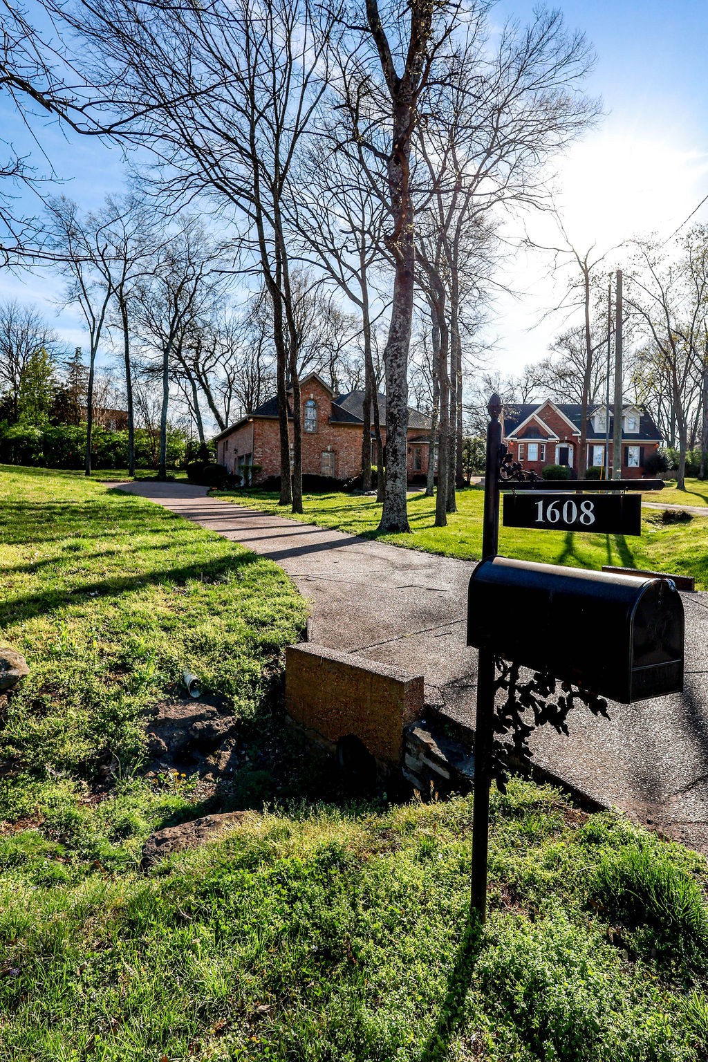 1608 Observatory Ct