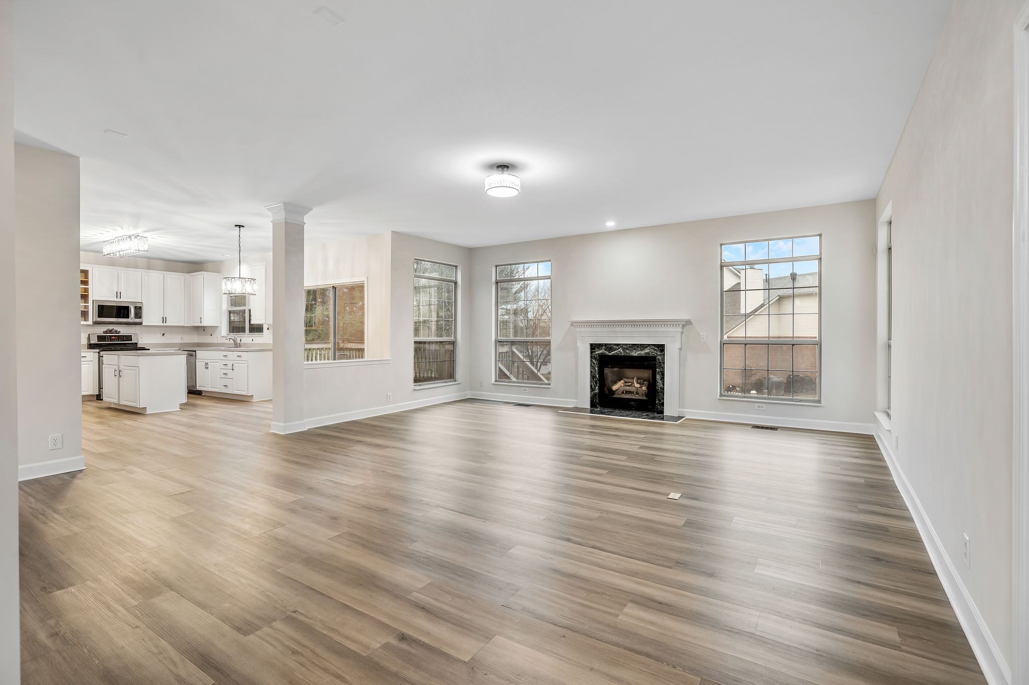 513 Leicester Ct
