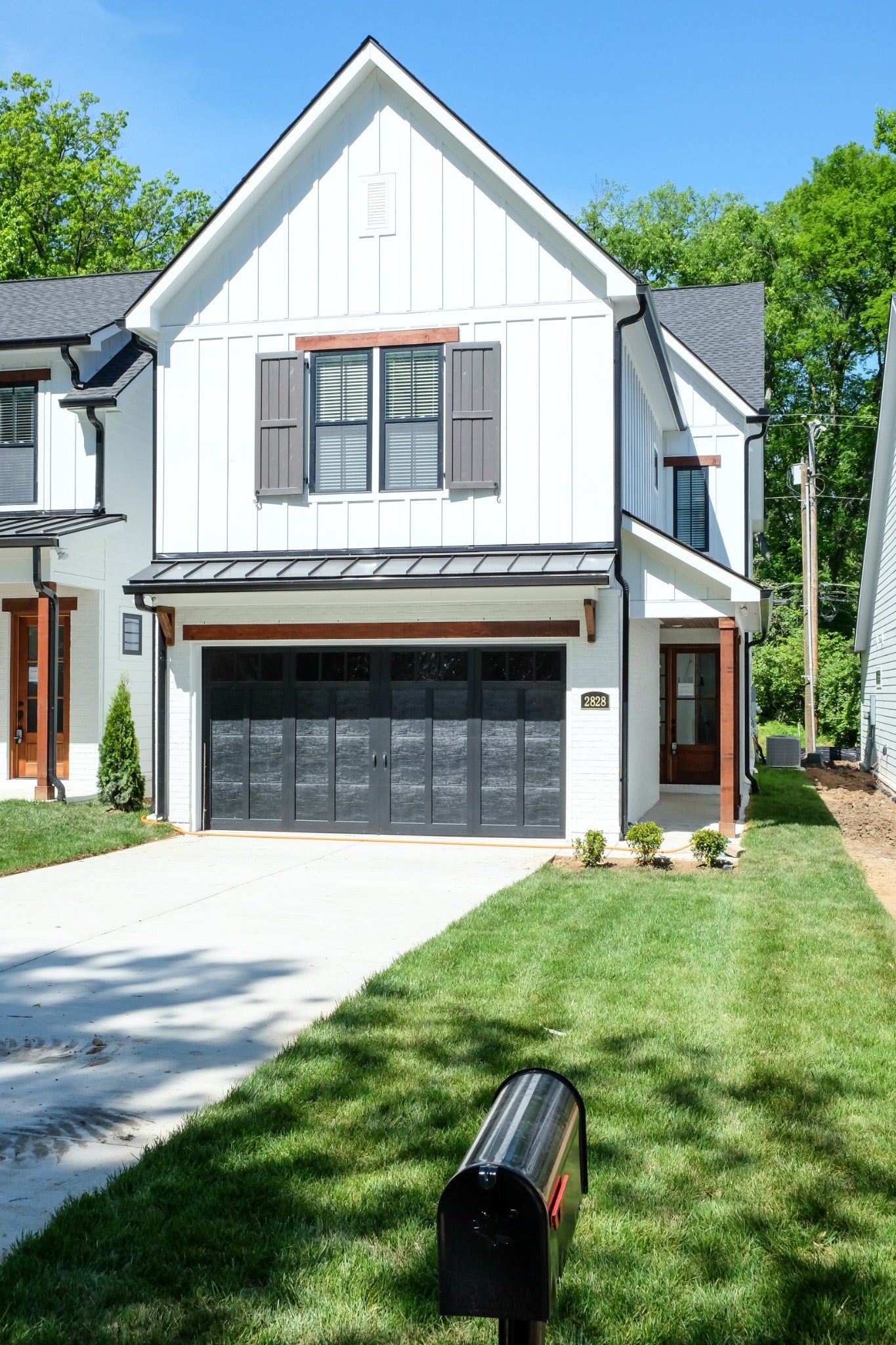 2828 Valley Rd