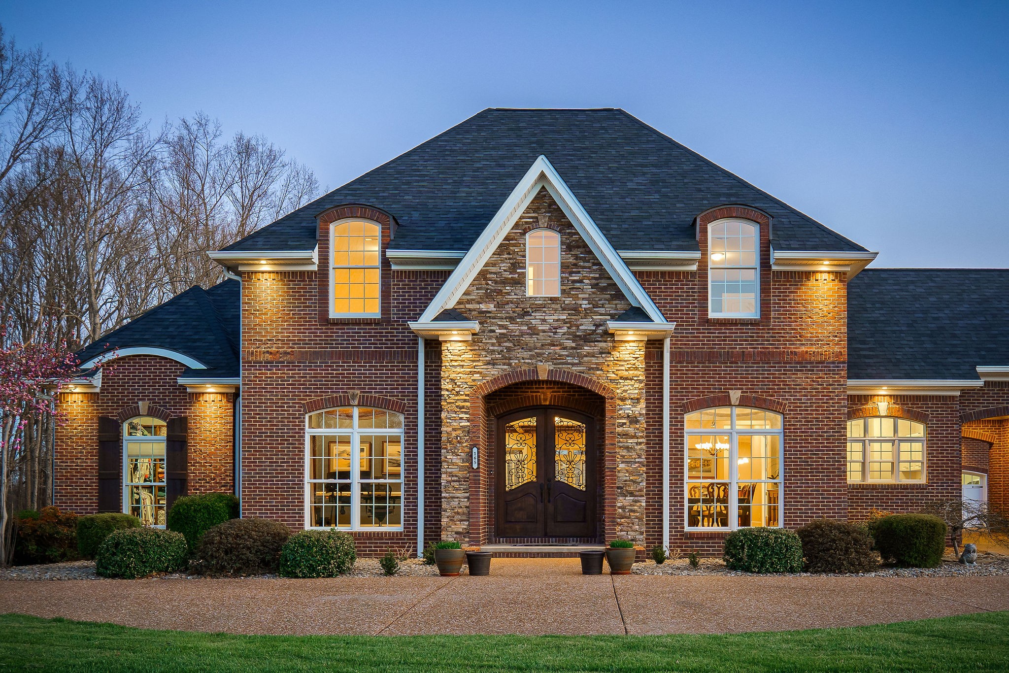 165 Southern Woods Ct