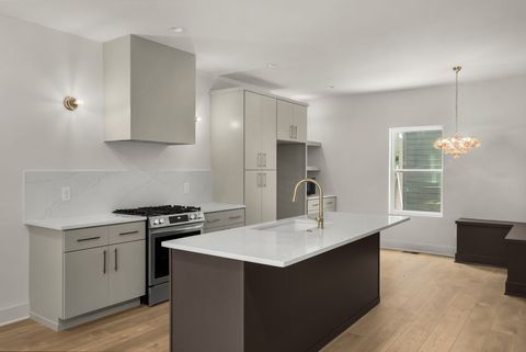 1293 Jones Ave Nashville TN 37207