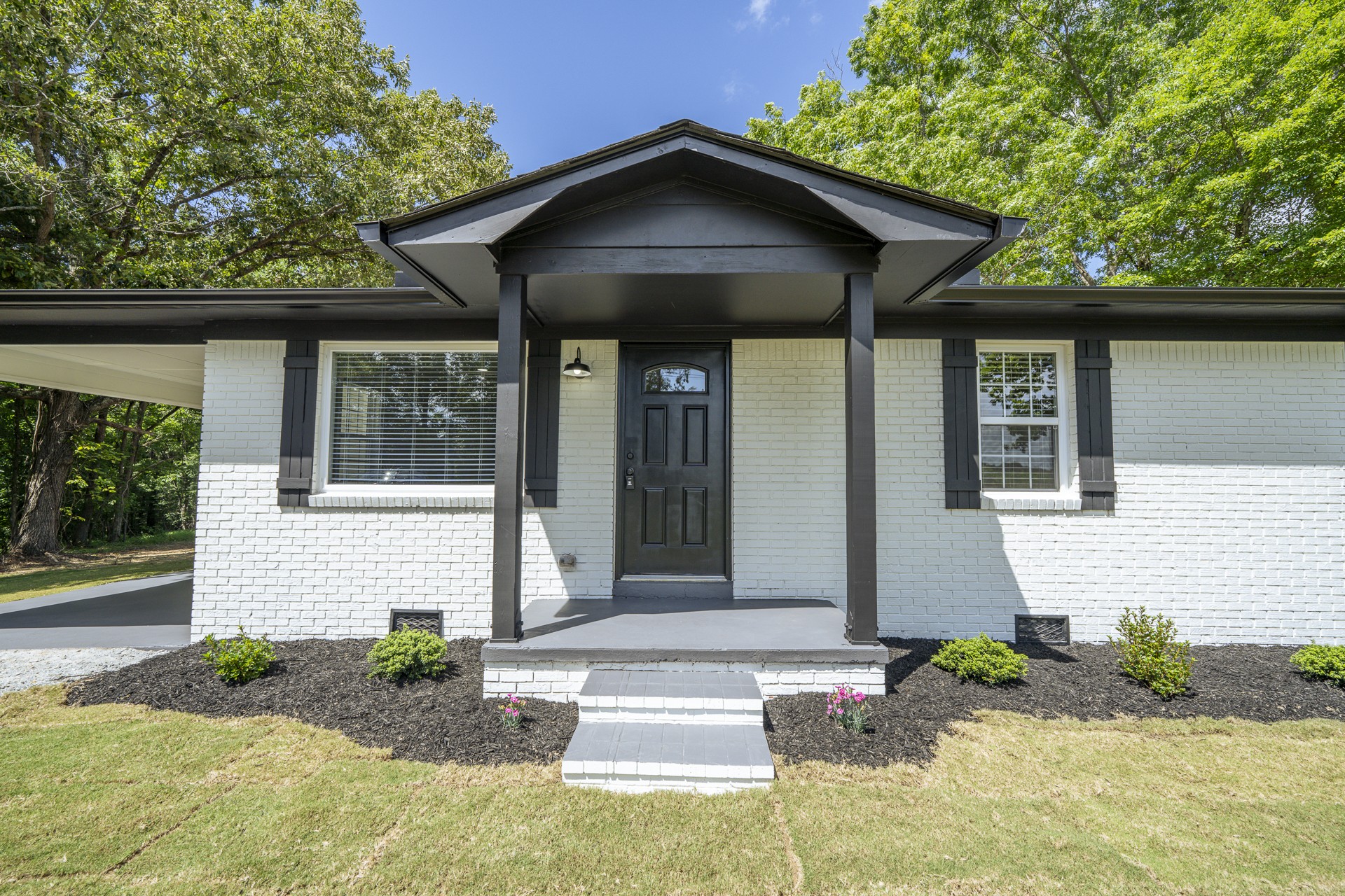 1427 Britton Ln - Photo 2
