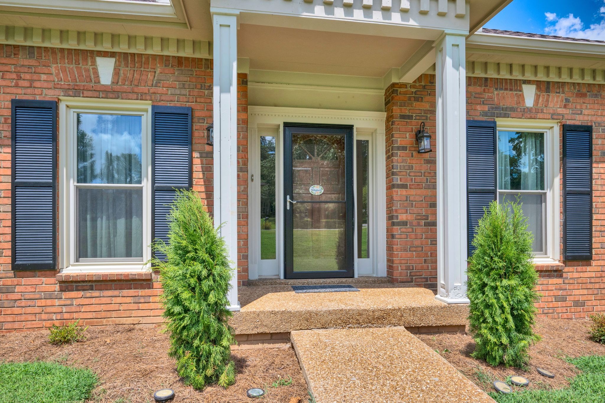 2204 Oakwood Ct