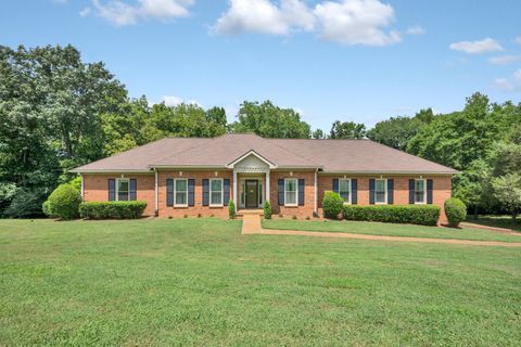 2204 Oakwood Ct Franklin TN 37064