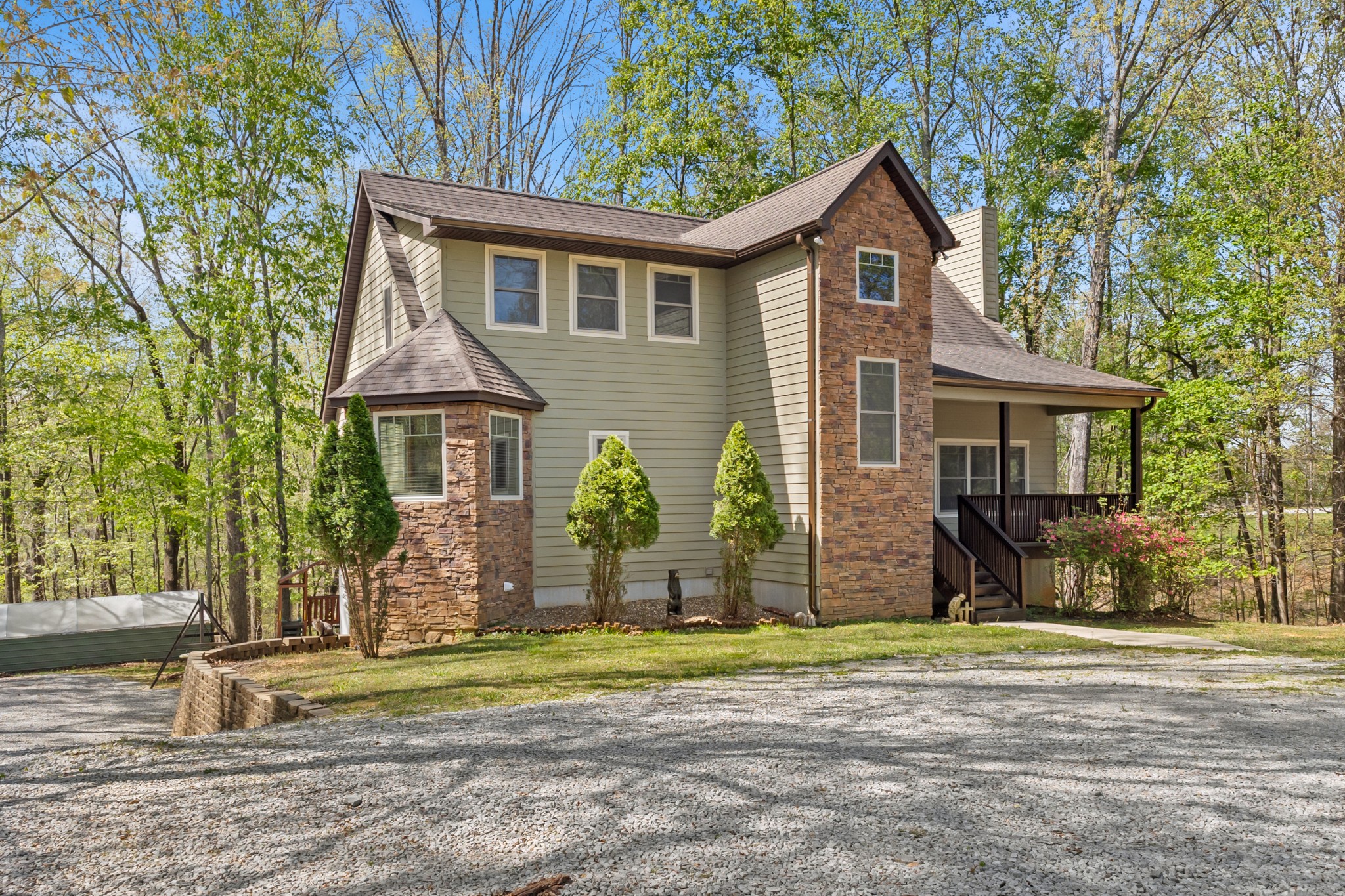 891 Hopkins Ln