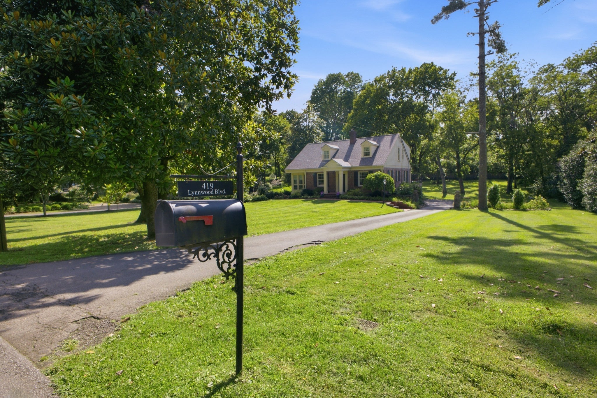 listing at 419 Lynnwood Blvd, Nashville