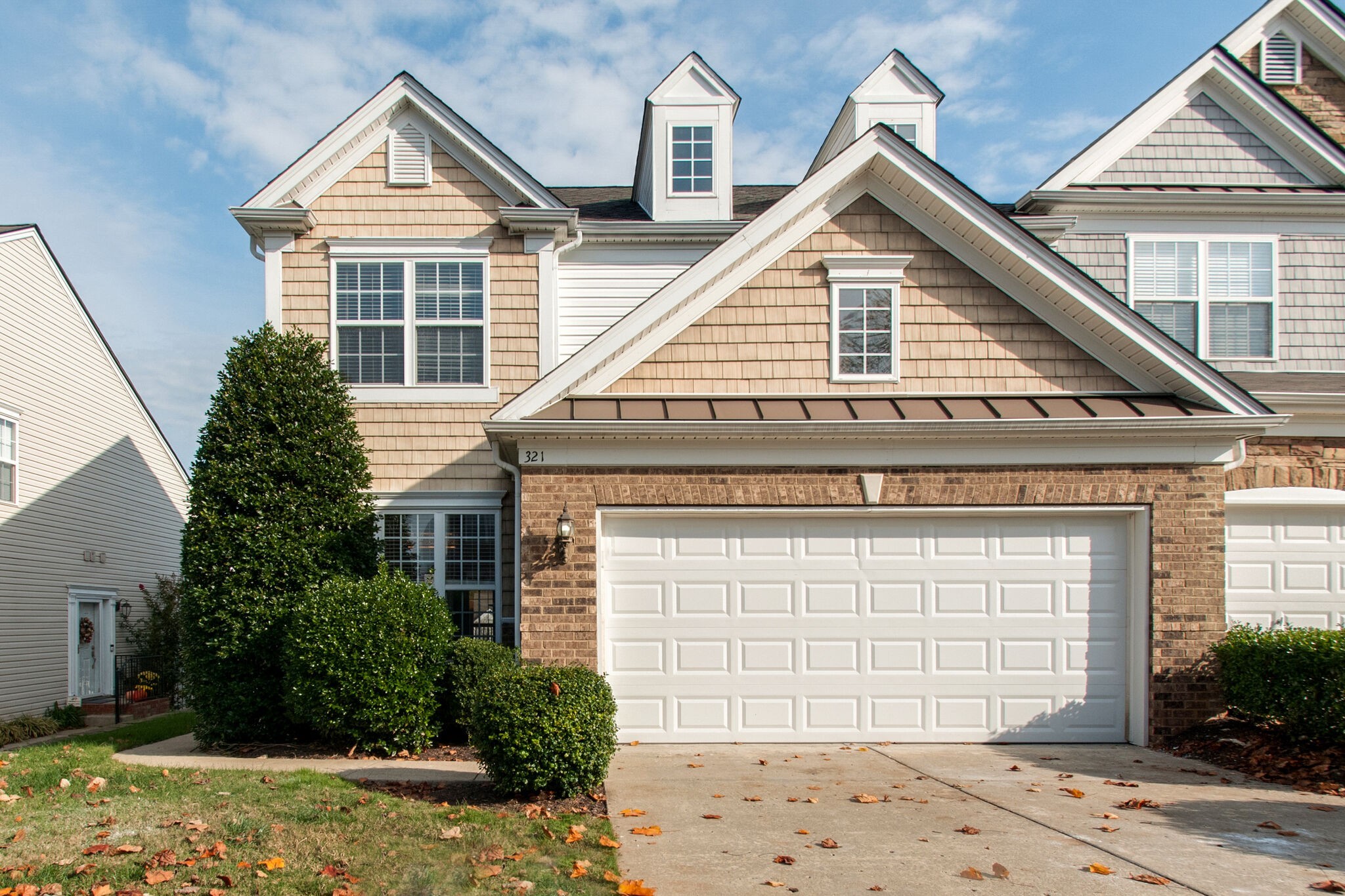 321 Shady Creek Ln