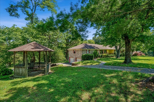 305 TANGLEWOOD DR, MOUNT JULIET, TN 37122 - Image e2c28629da7d15b1a5c4f2b4334b38ce/2502190200