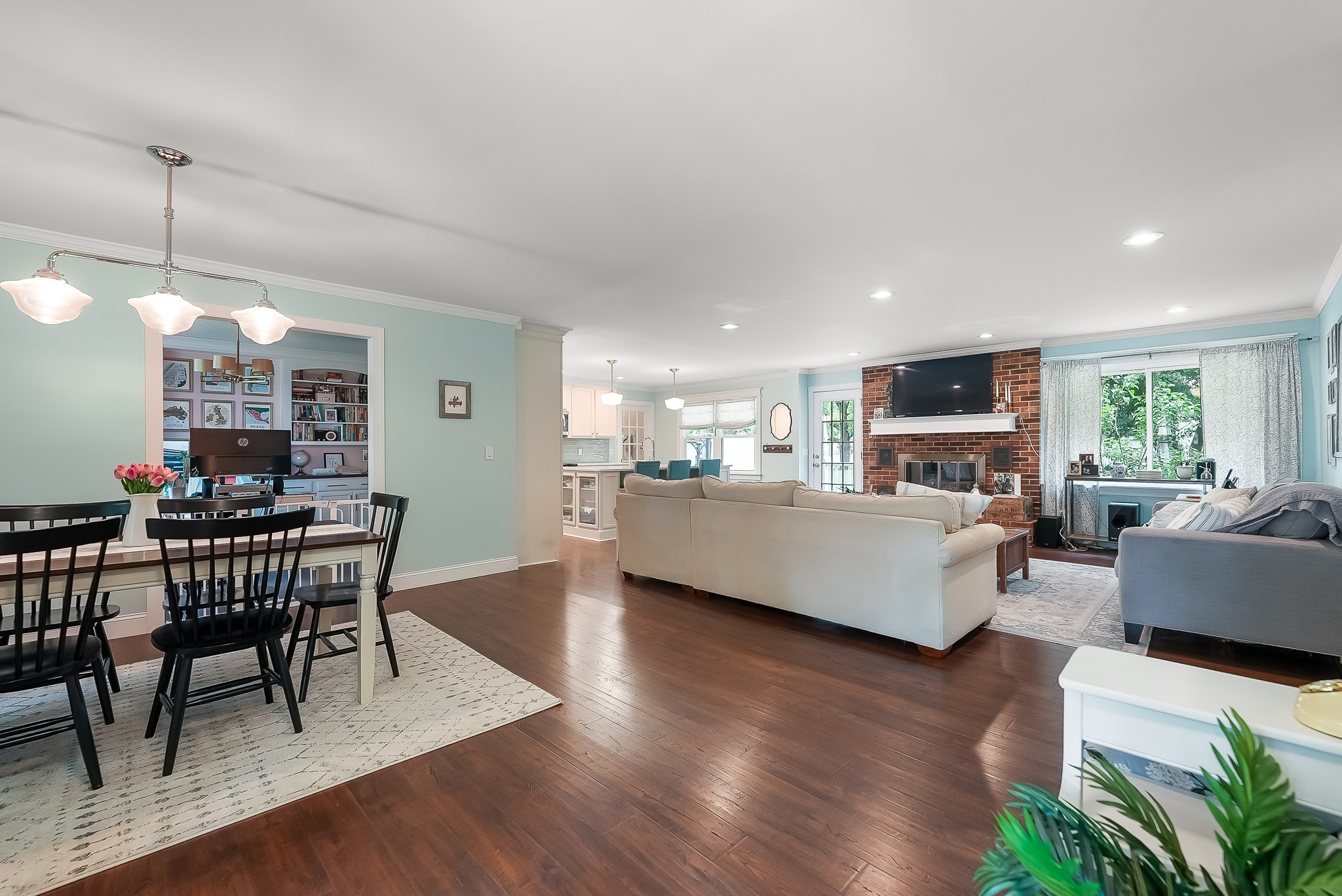 509 Iris Ave