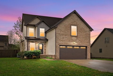 1016 Sunrise Dr Clarksville TN 37042