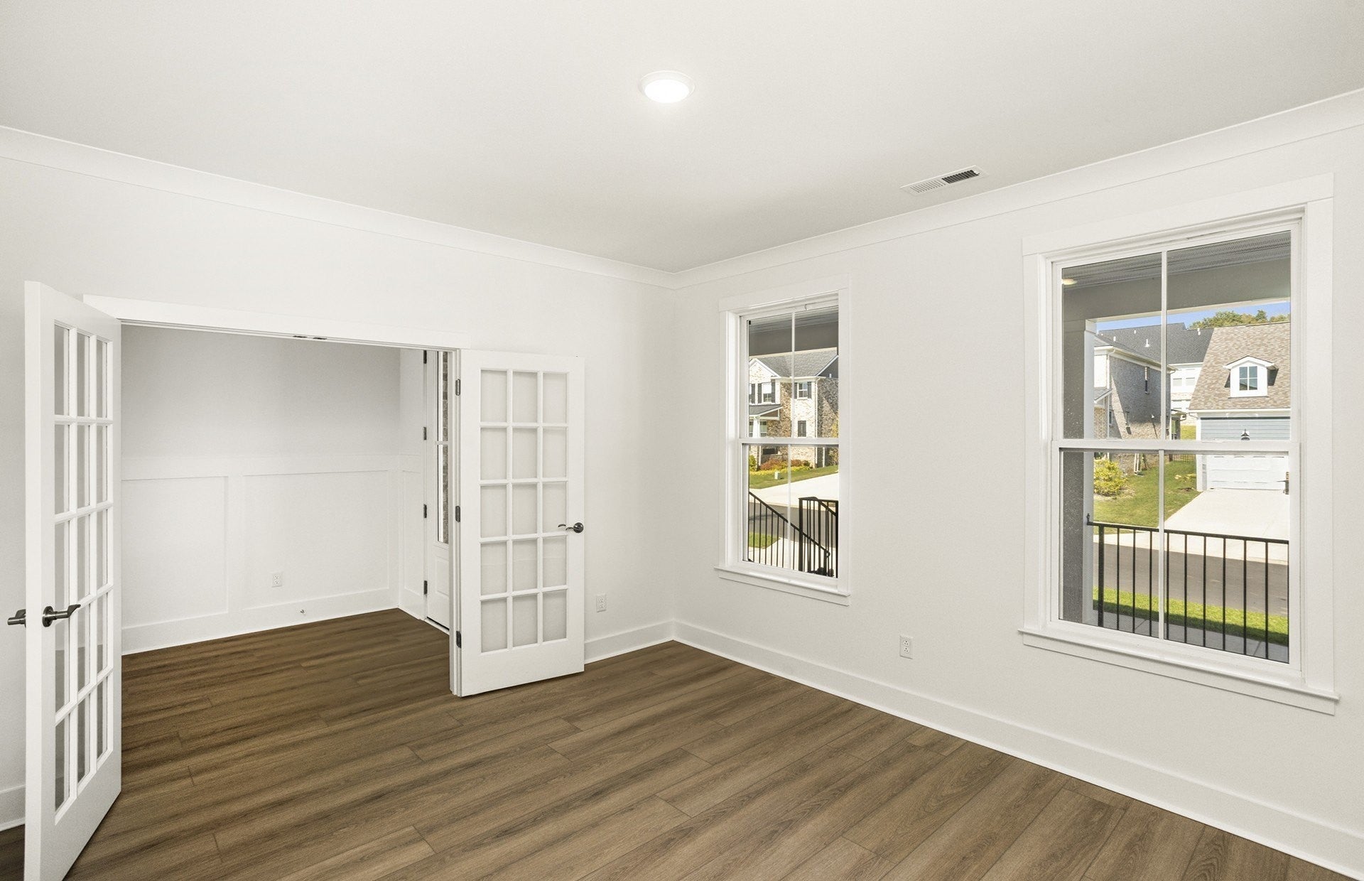 876 Rockwell Dr