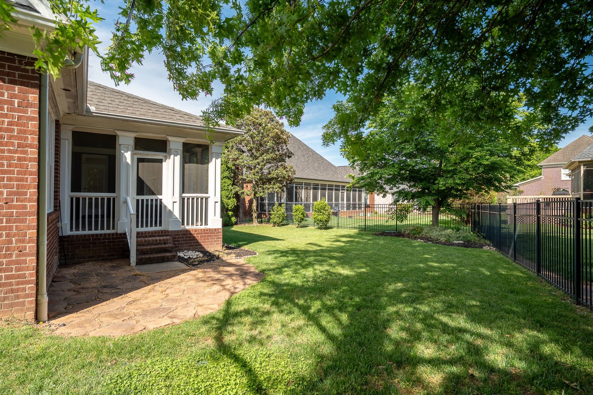 668 Springlake Dr