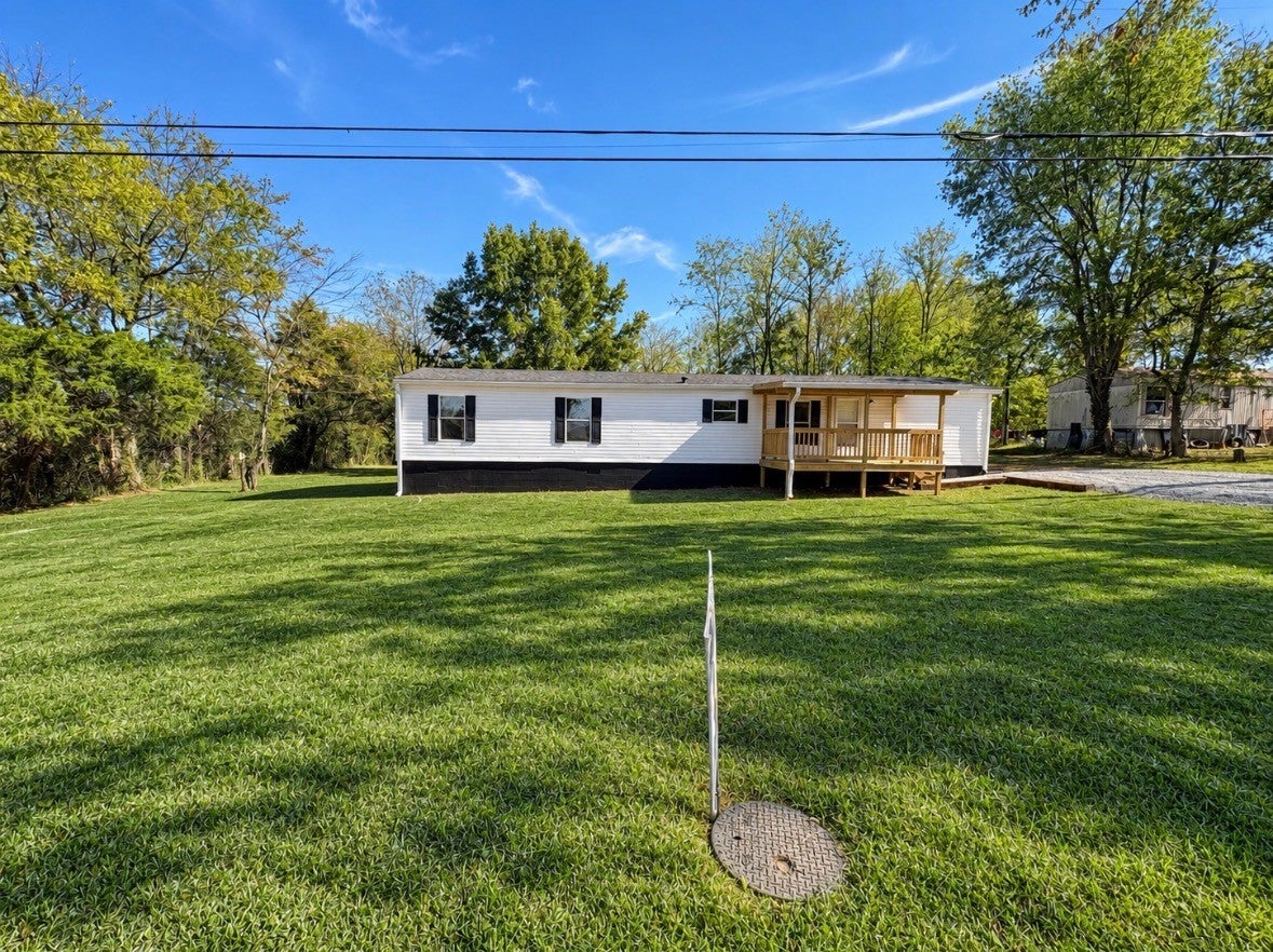 215 Flat Rock Rd