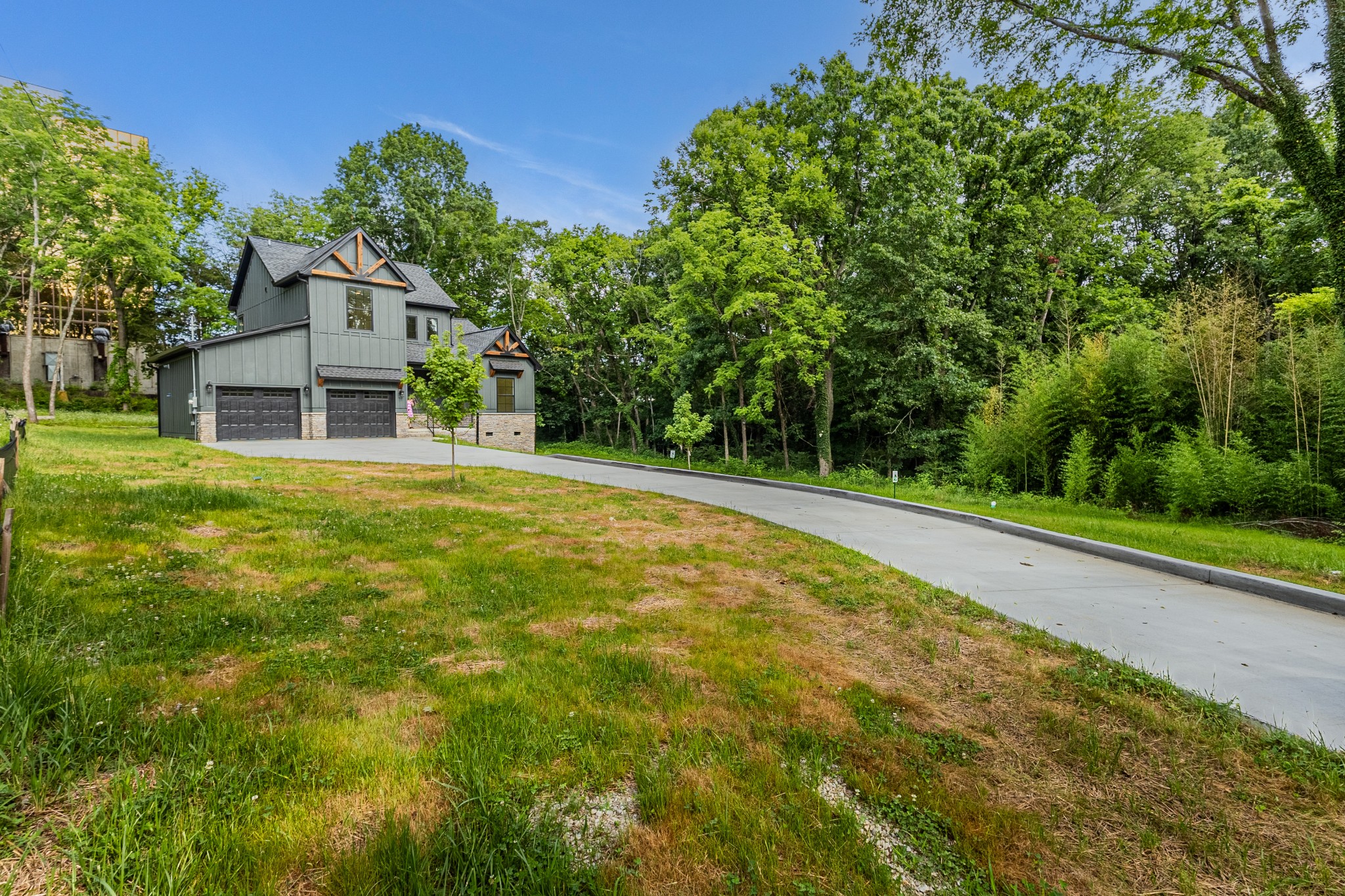 1102 S Graycroft Ave