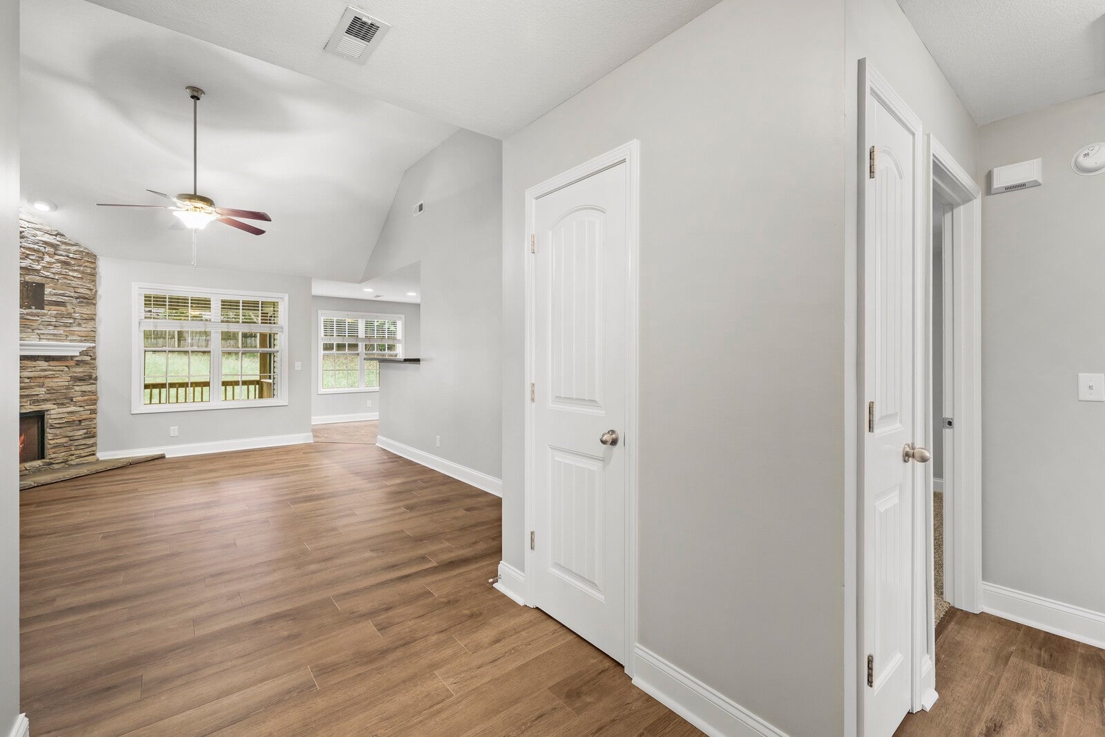 424 Leslie Wood Dr