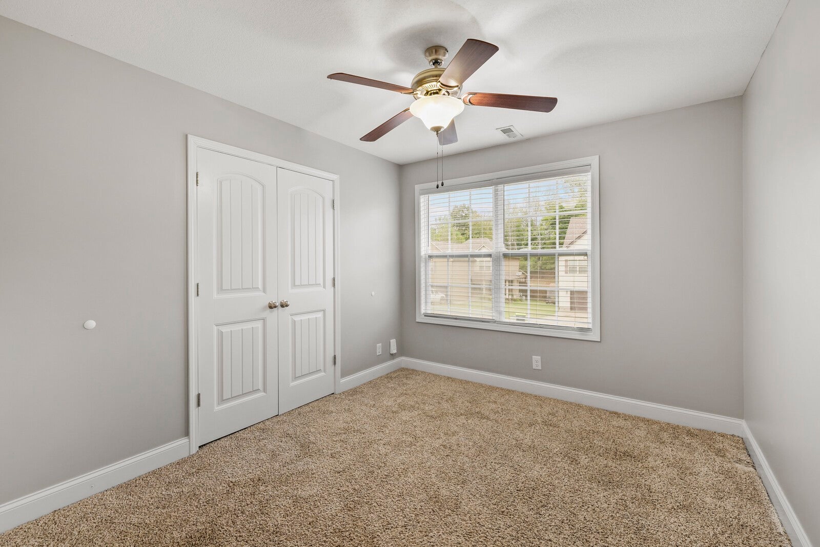 424 Leslie Wood Dr