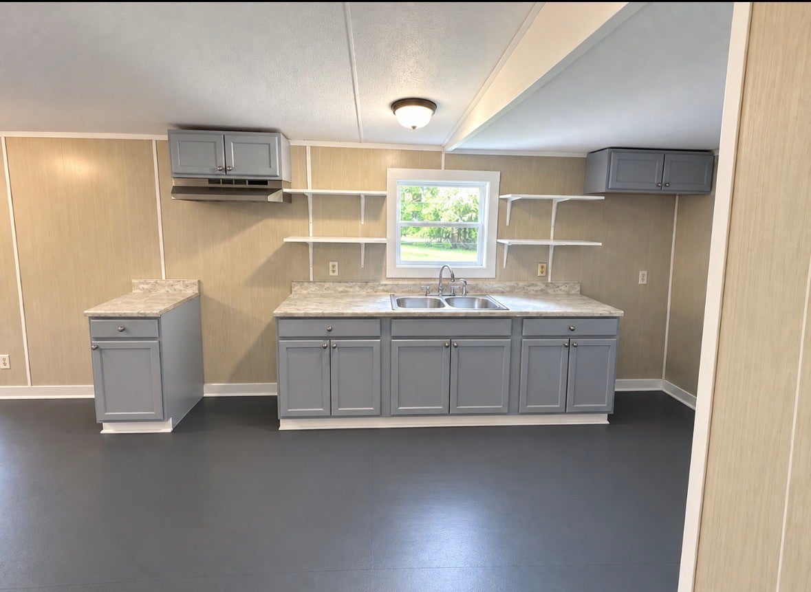 212 Poplar Dr