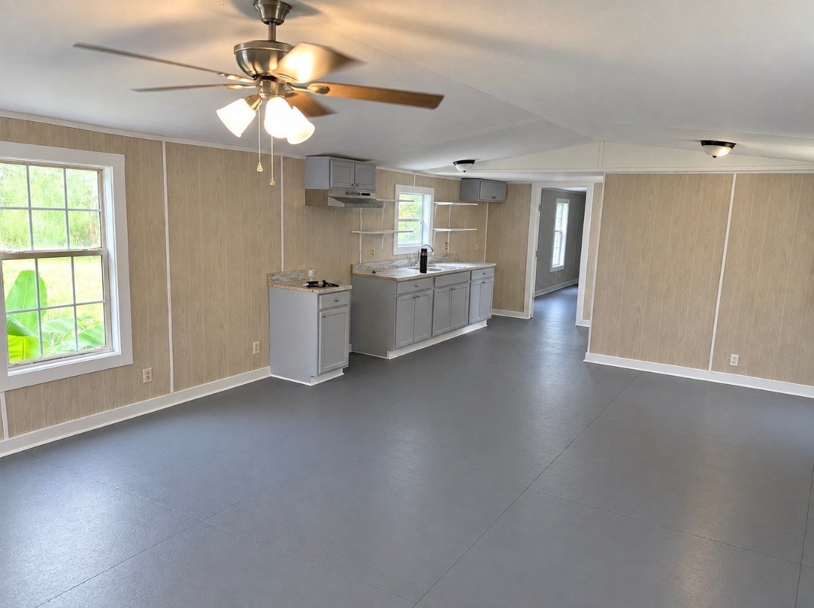 212 Poplar Dr