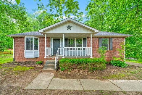 938 Merritt Lewis Ln Clarksville TN 37042