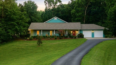 Photo of 1766 Hunts Ln, Bowling Green, KY 42103 (MLS # 3256704)