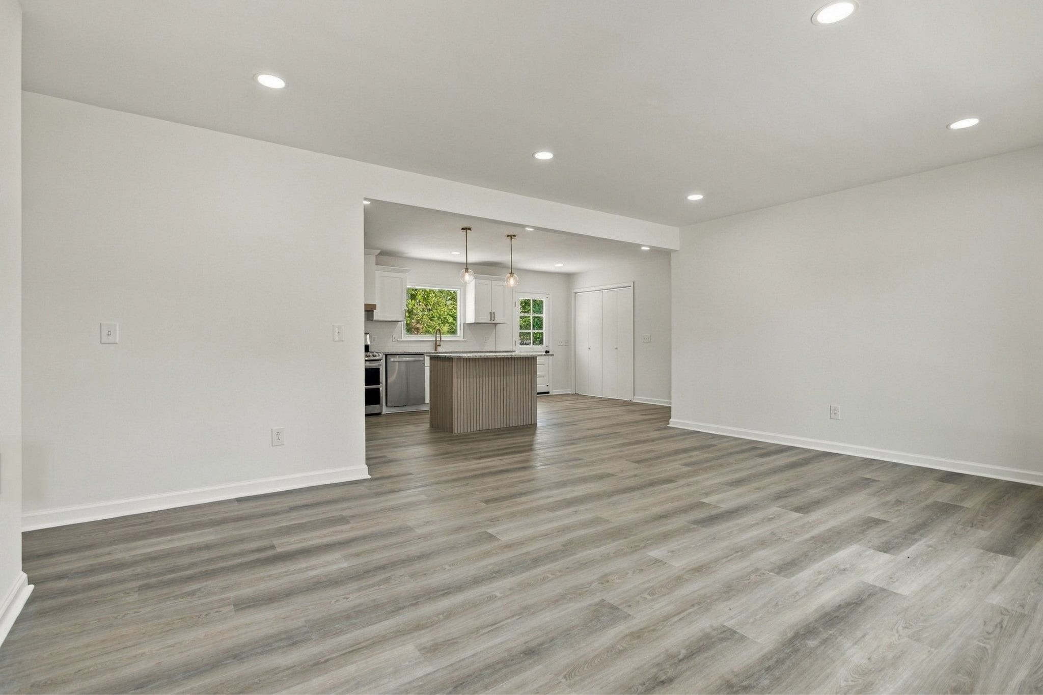 106 Cedarcrest Dr