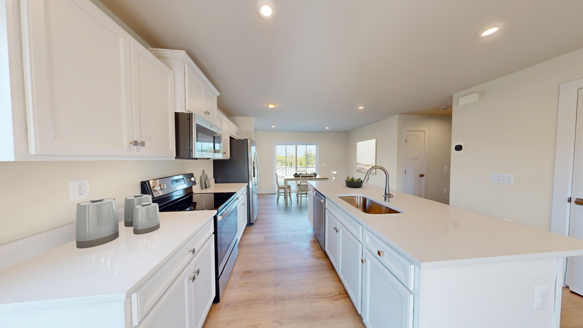 736 Dandridge Ct
