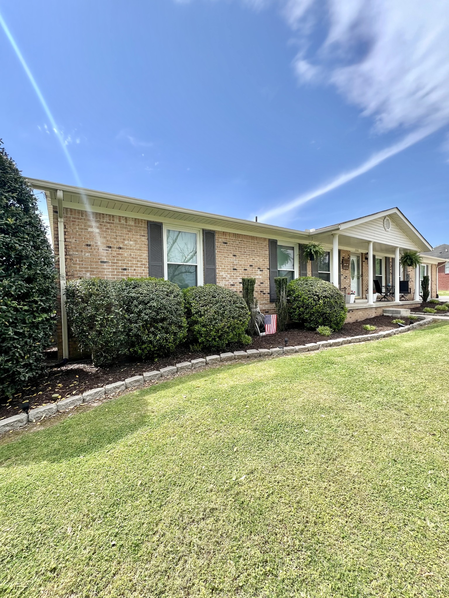 200 N Tidwell Cir