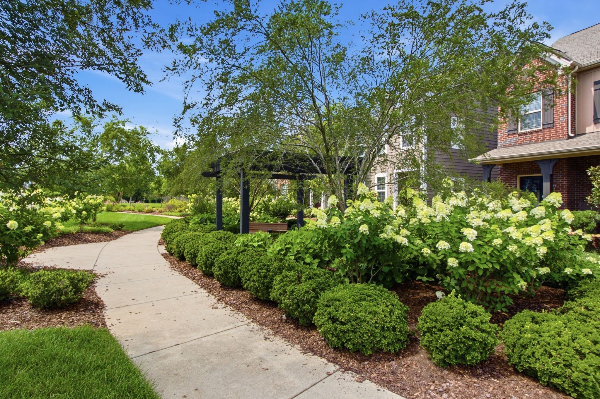 4025 Viola Lane, Franklin TN 37069 3-bed condo, photo 8 of 30