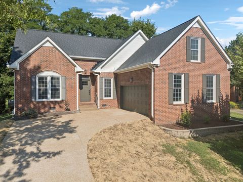 6645 Autumnwood Dr Nashville TN 37221
