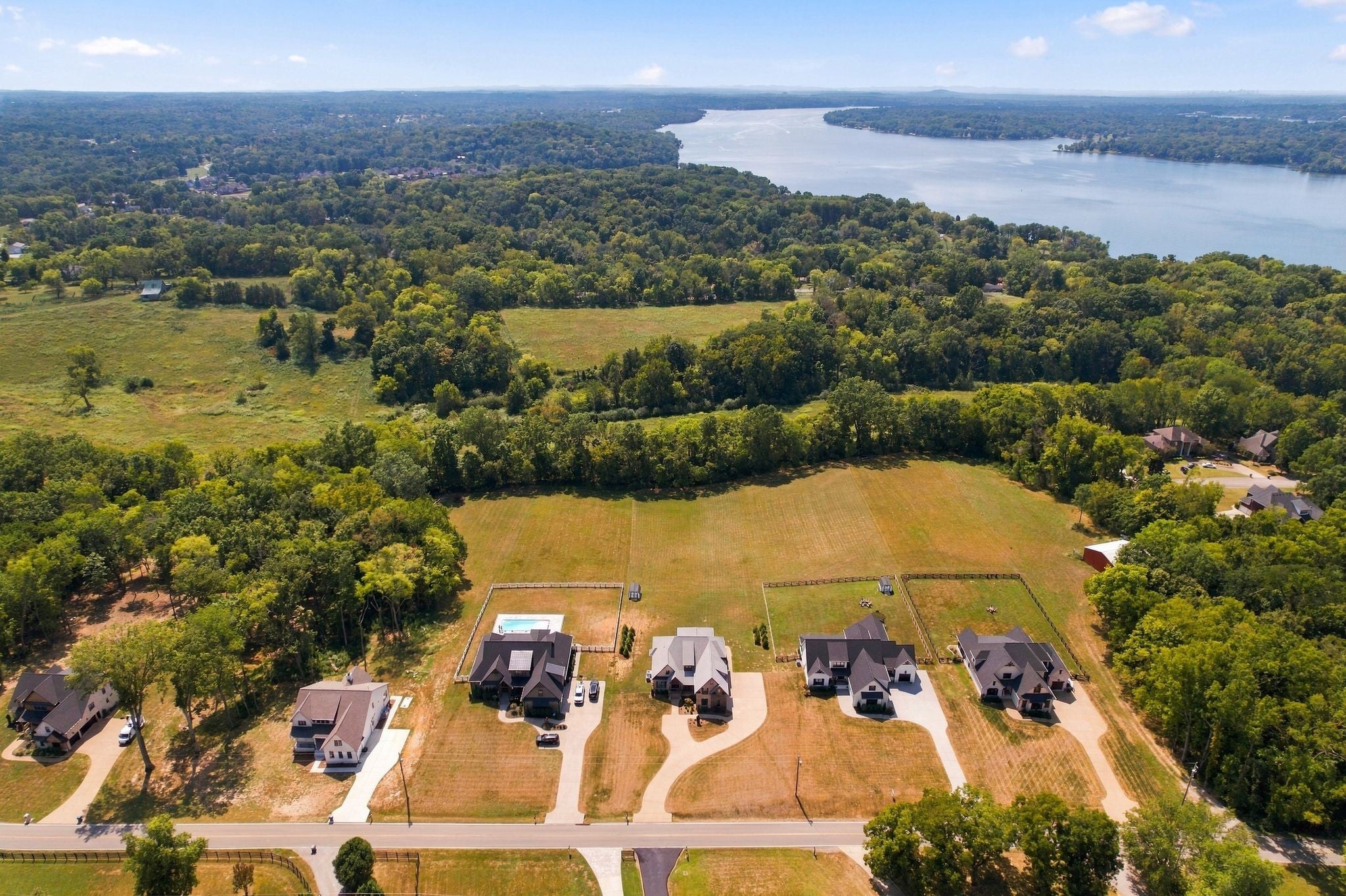 3303 Saundersville Ferry Rd