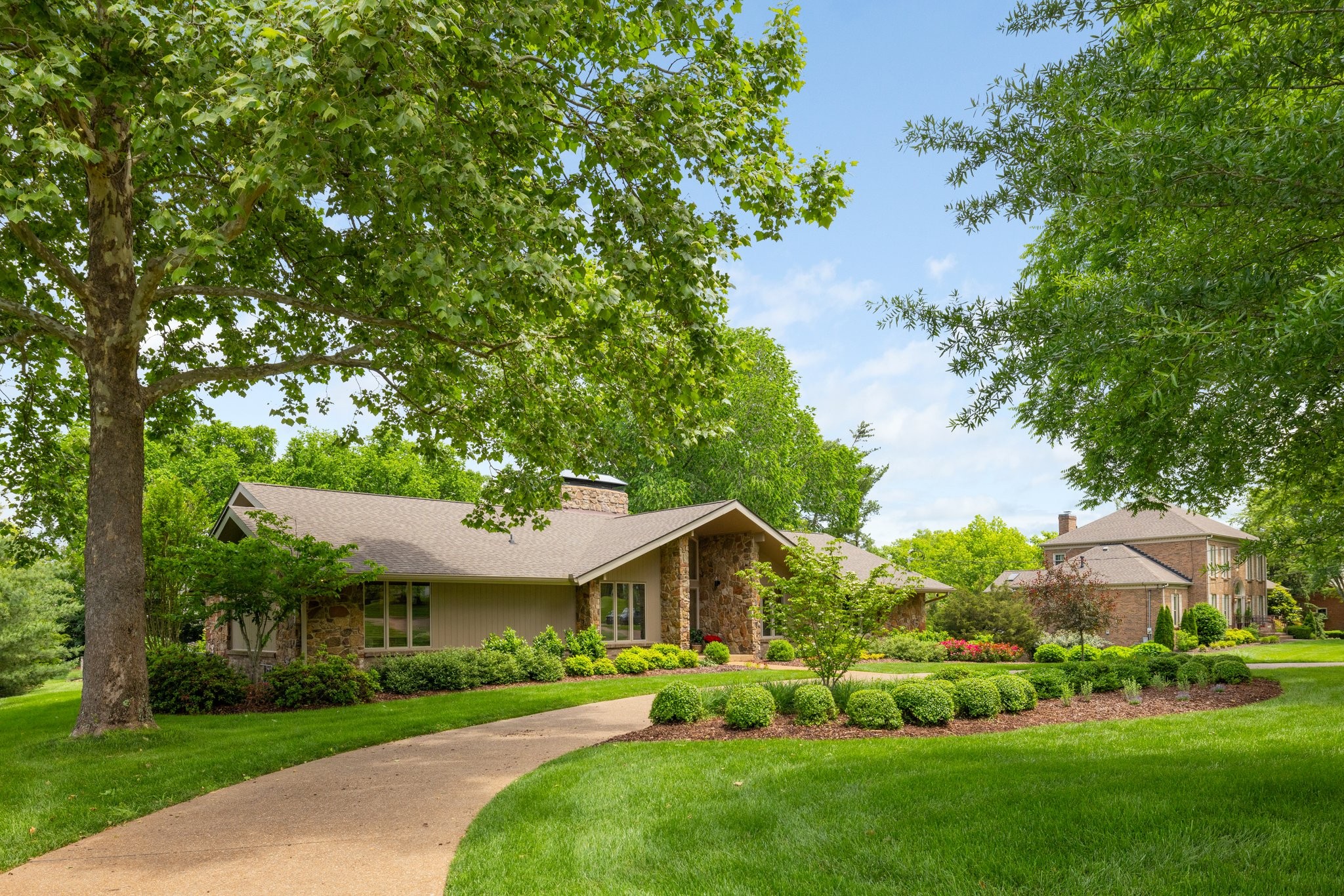 5124 Woodland Hills Dr