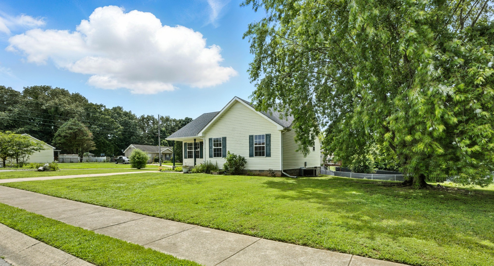 468 Caney Ln