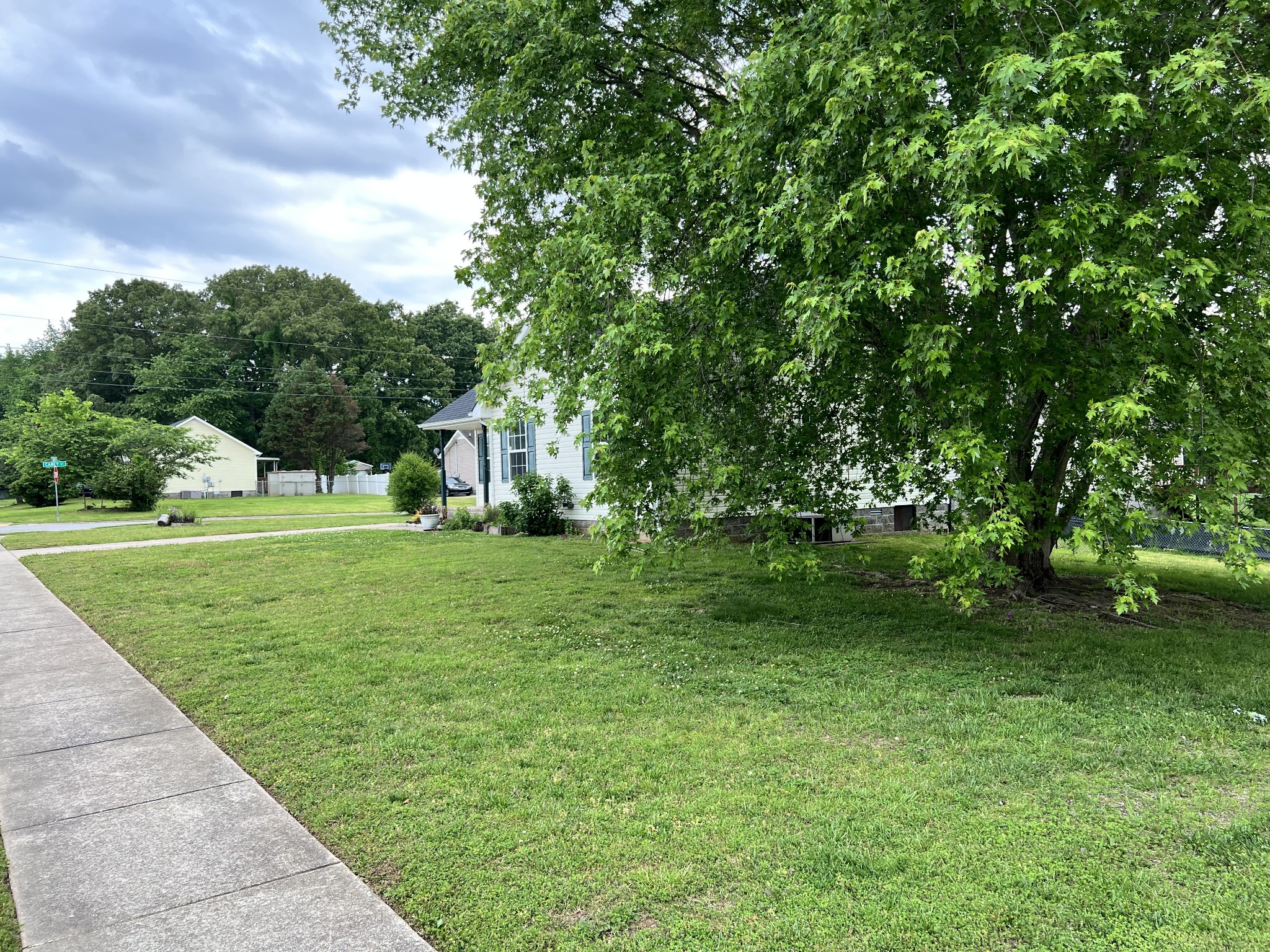 468 Caney Ln