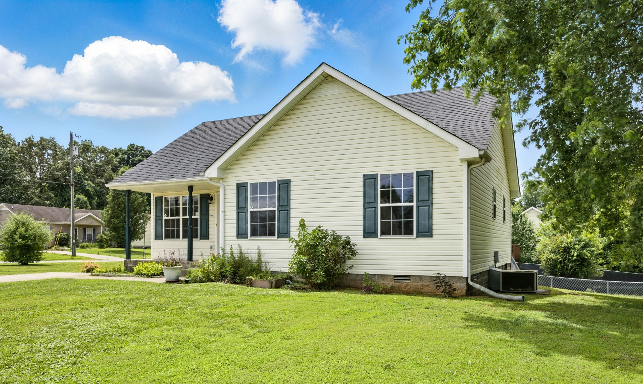 468 Caney Ln