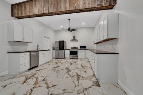 1431 Winchester Hwy Hillsboro TN 37342