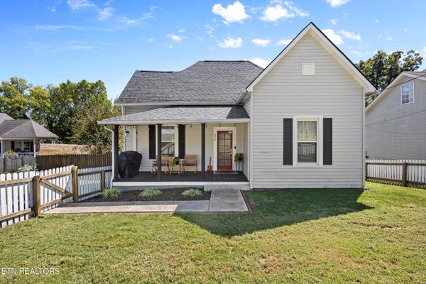 426 HIAWASSEE AVE, KNOXVILLE, TN 37917 - Image e33a057bd72a895c8d36e1dfe22440f9/57909574