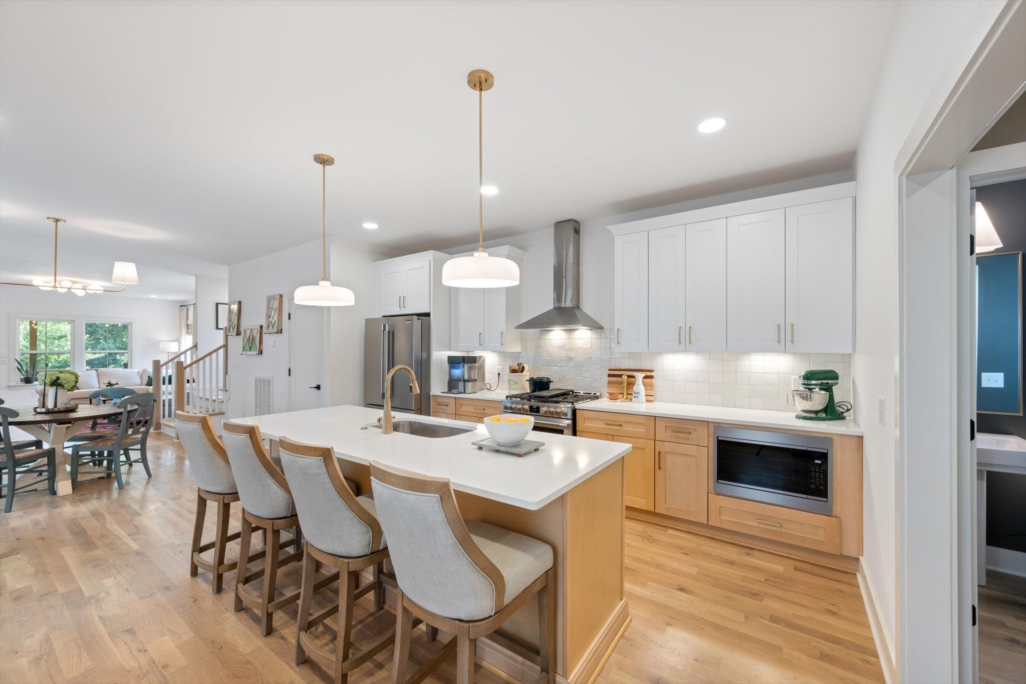 4-bed listing at 2706a Bronte Ave, Nashville