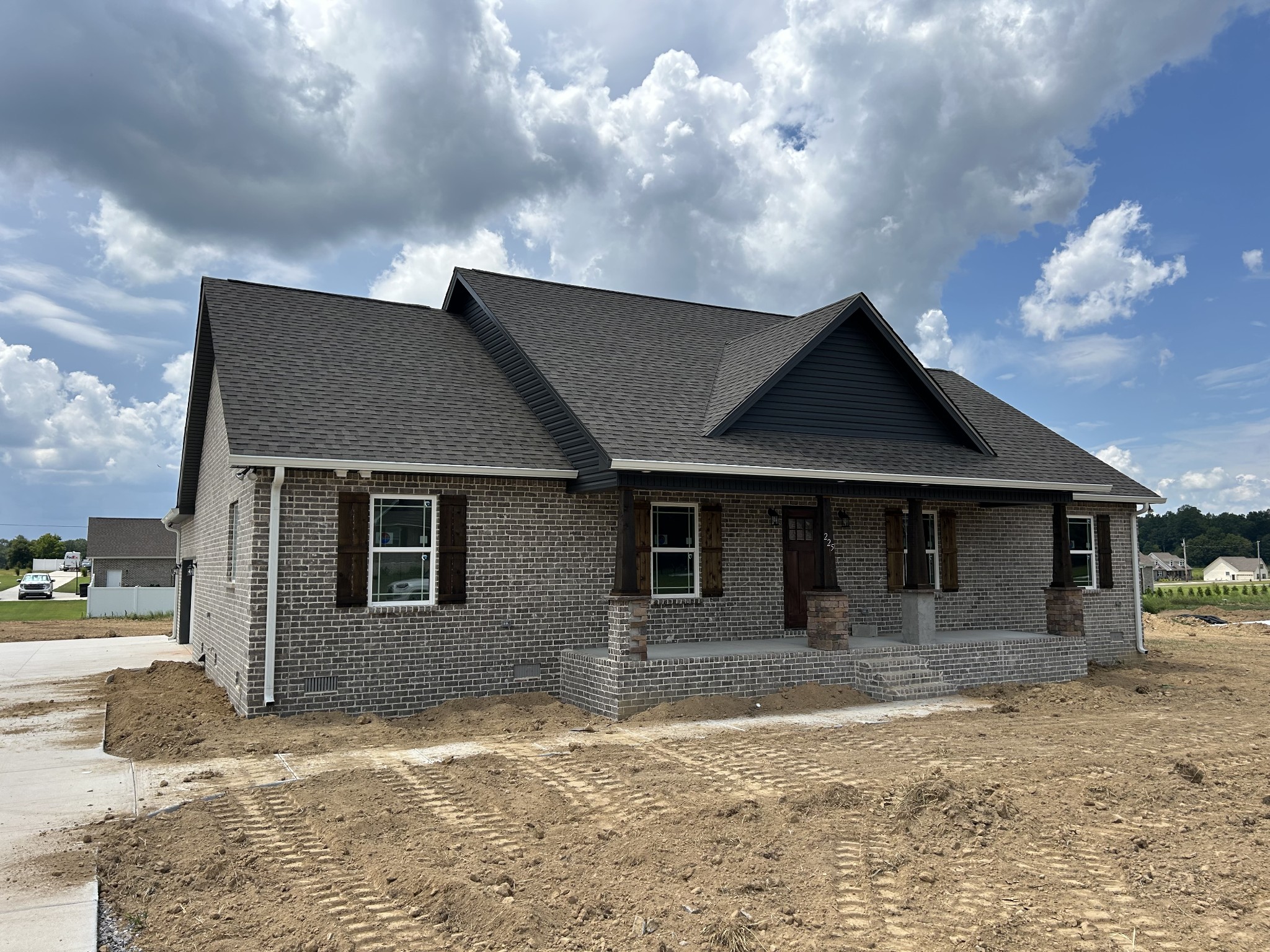 225 Randall Ln