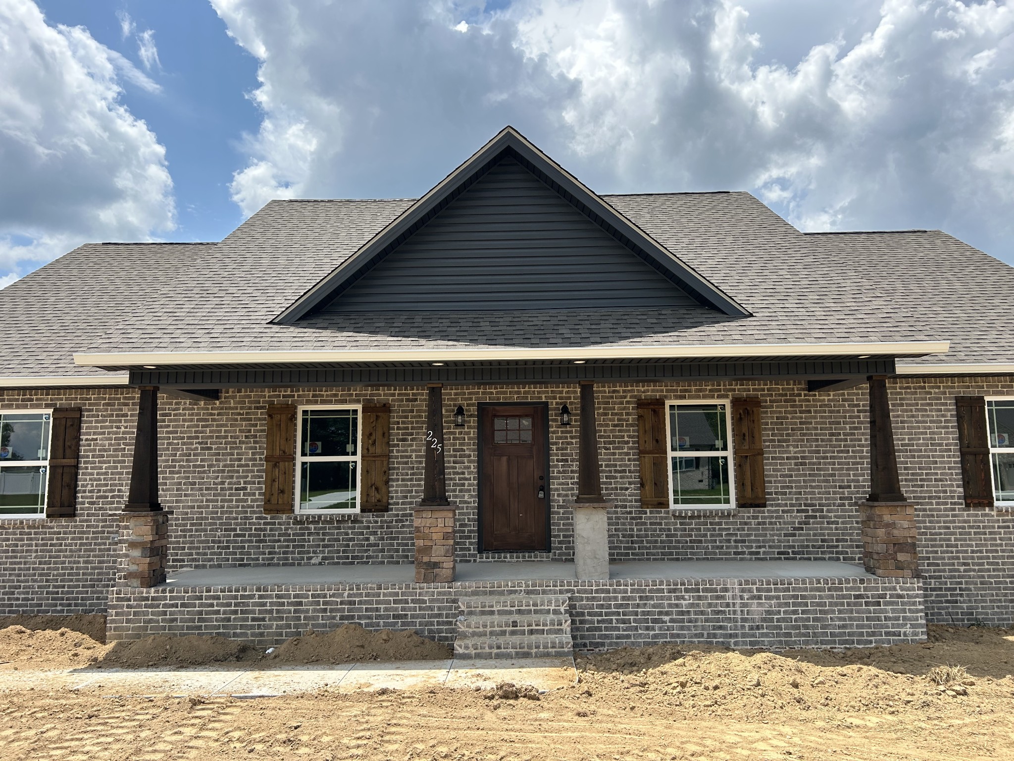 225 Randall Ln