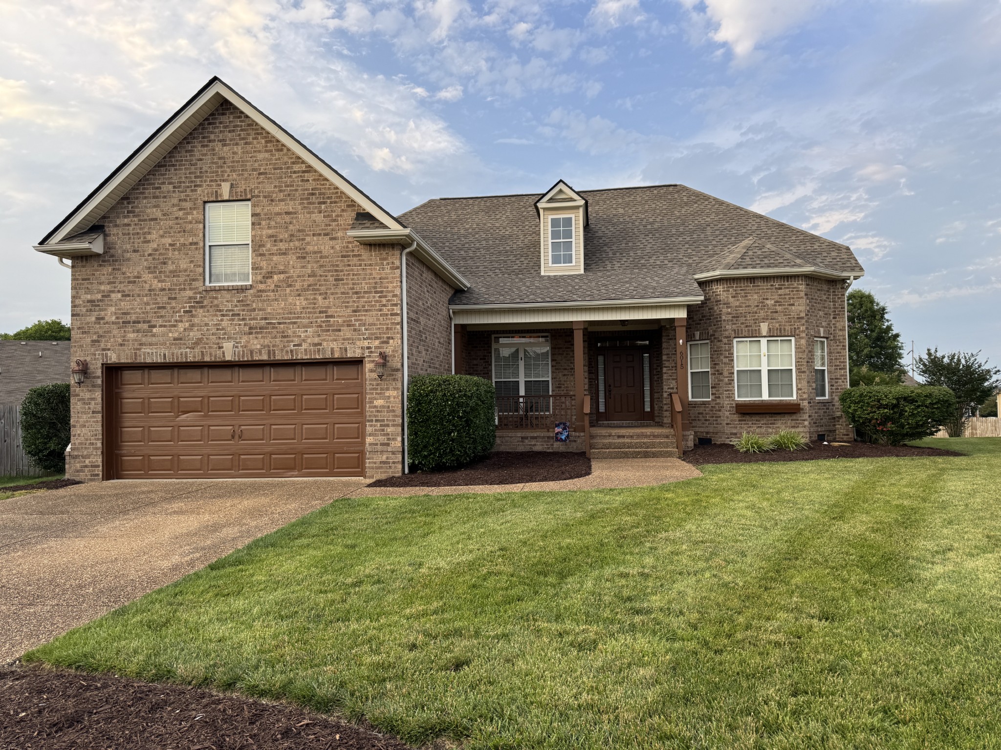 6015 Warner Ct
