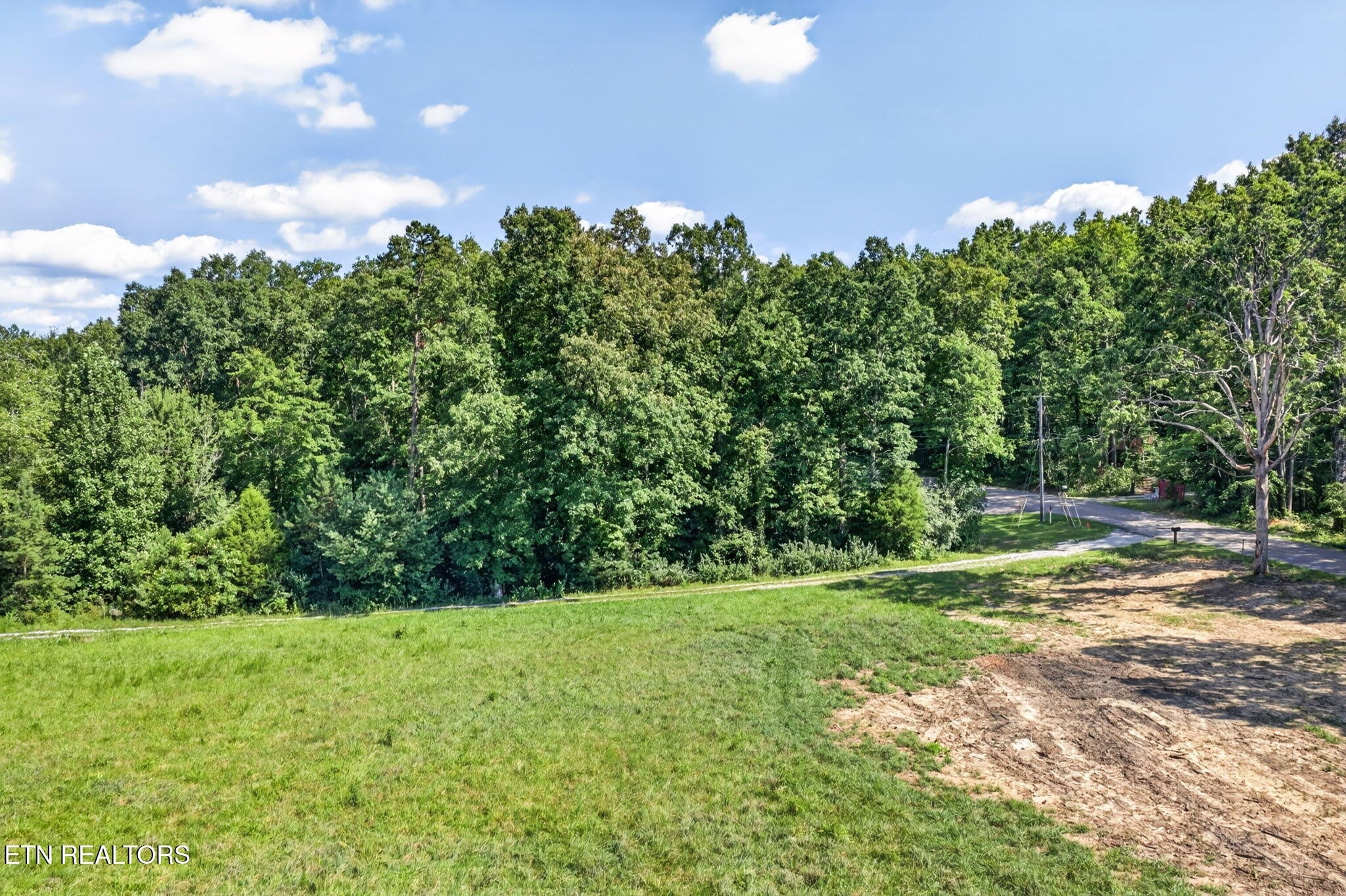 17 Smith Mountain Rd