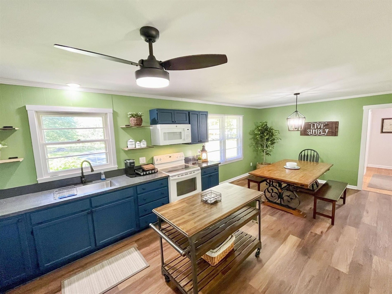 119 Walton Ln